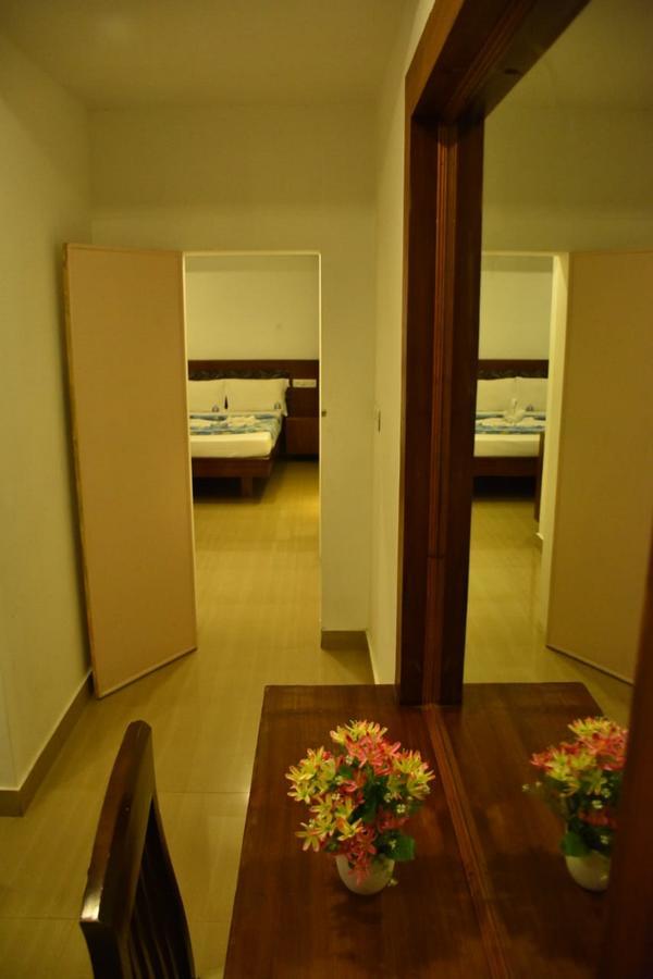Hotel Palacial Pondi Pondicherry Exterior foto